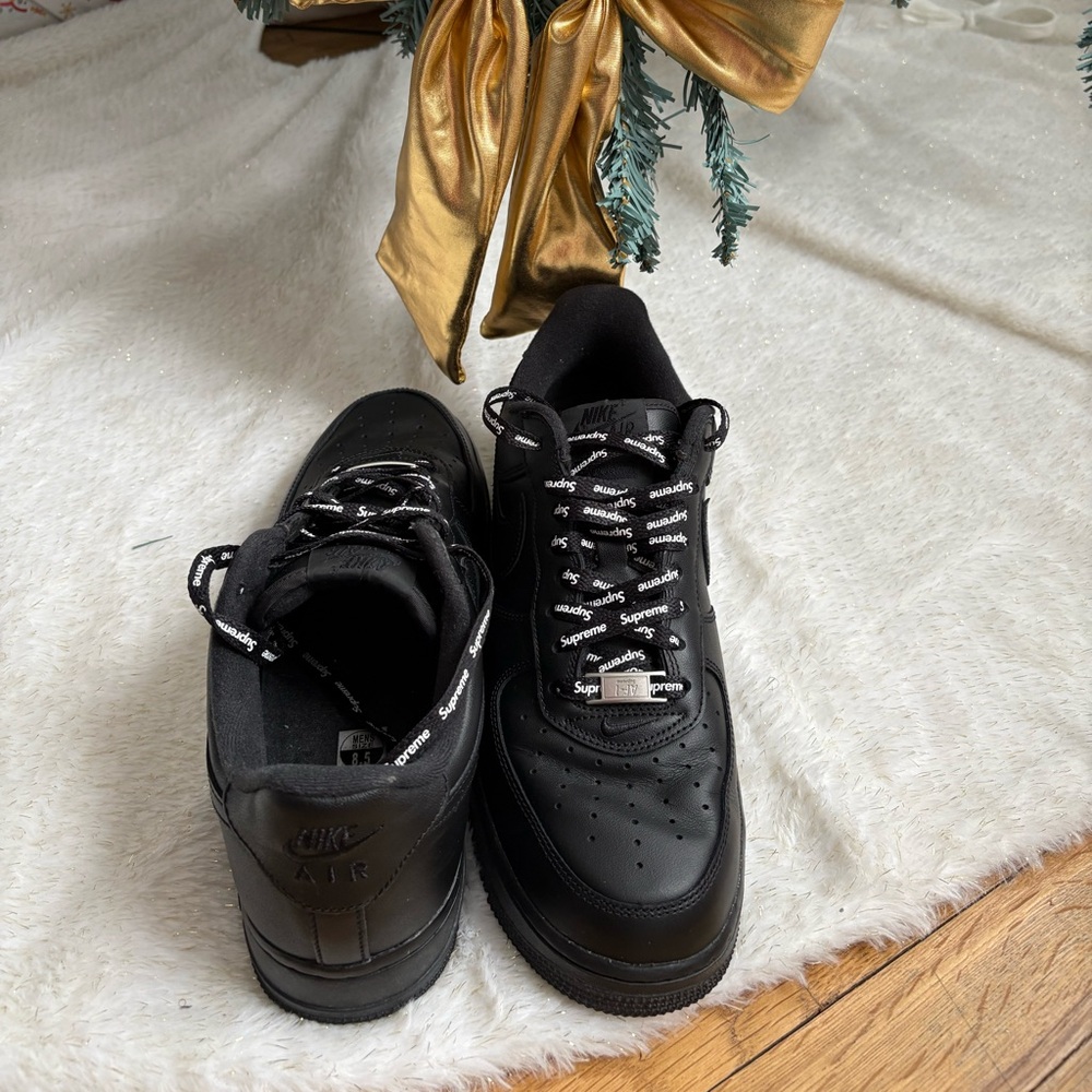 Nike Air Force Ones Supreme, size 8.5 Black with white and black supreme strings